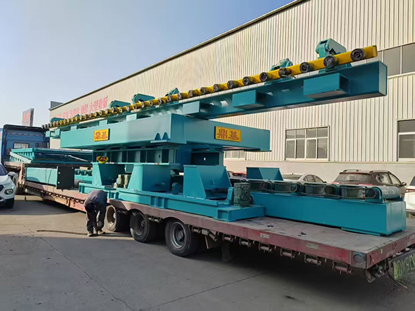 纵剪线发货现场